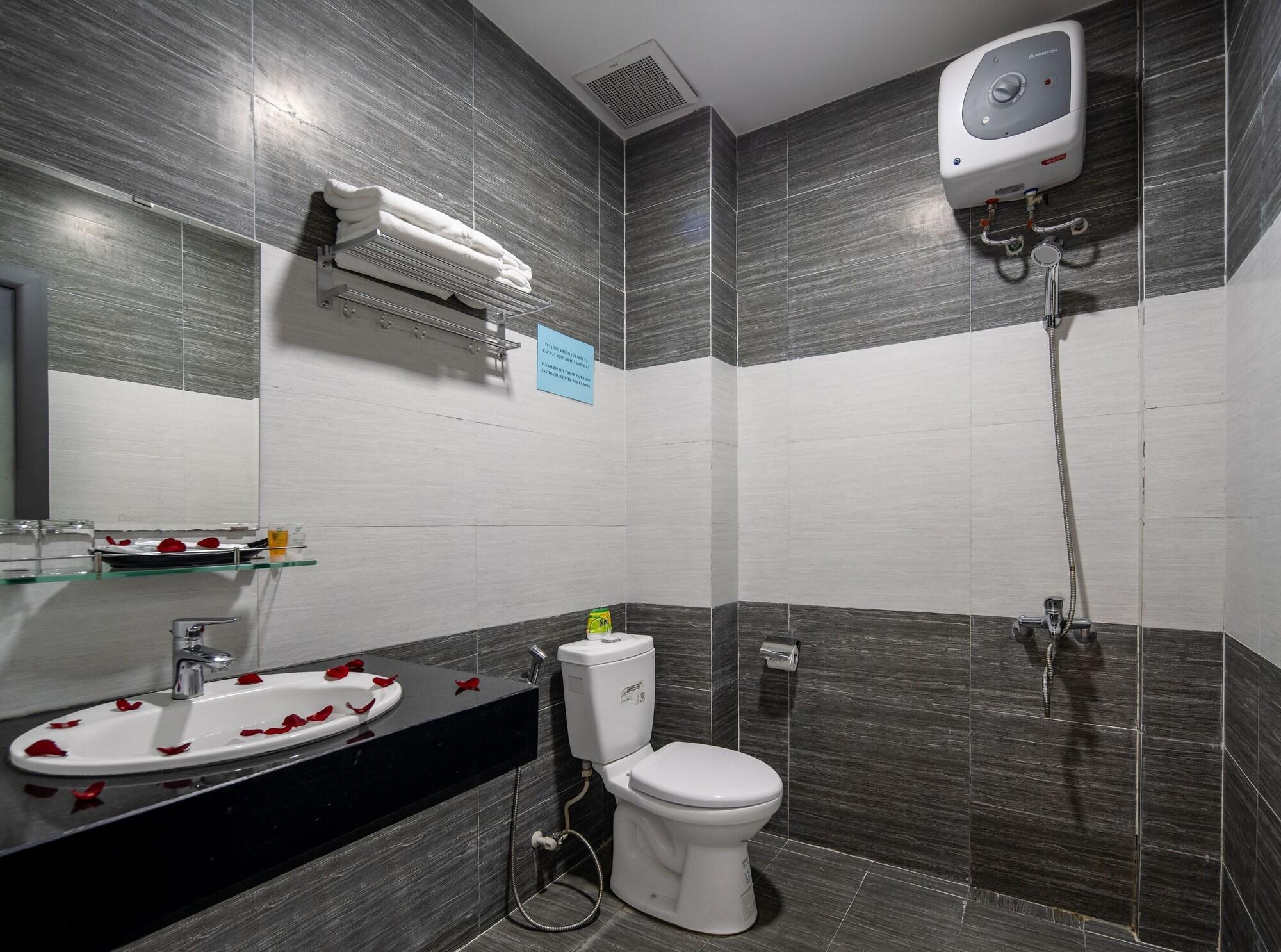 Bamboo Hotel Дананг Екстериор снимка