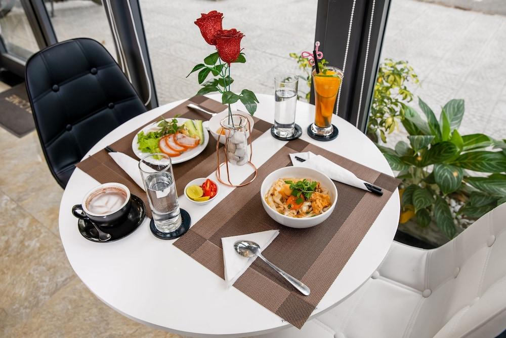 Bamboo Hotel Дананг Екстериор снимка